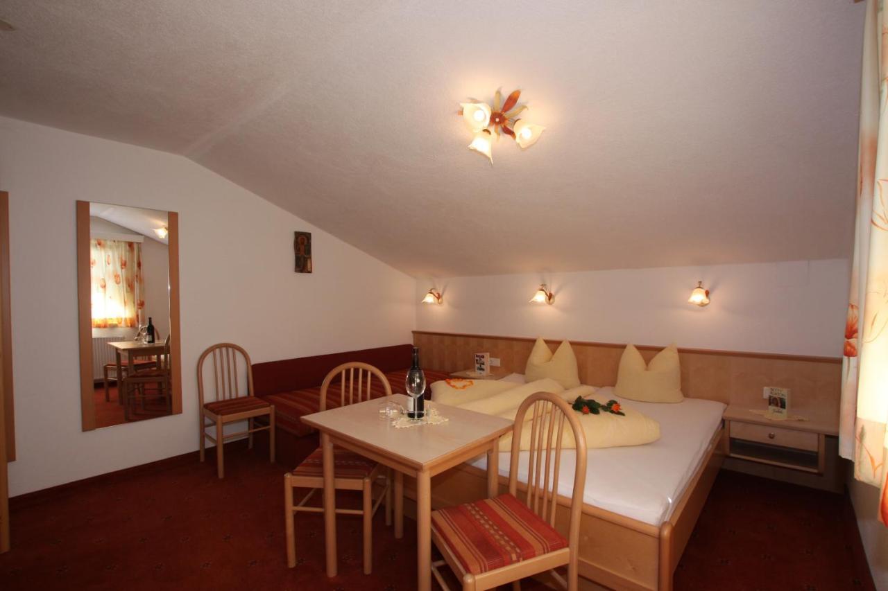 Lechlihof Hotel Ischgl Room photo
